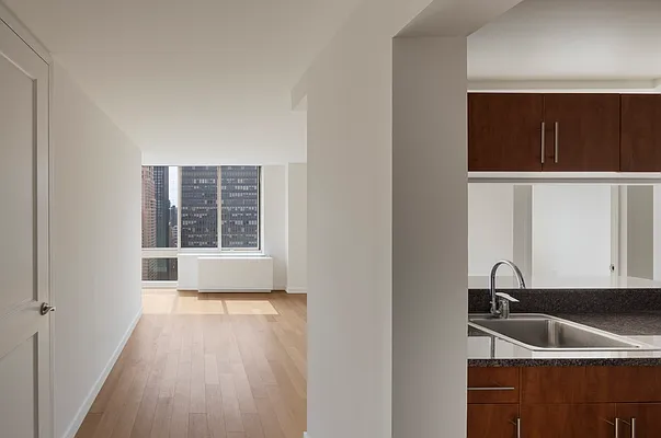 Rented by The Moinian Group | media 21