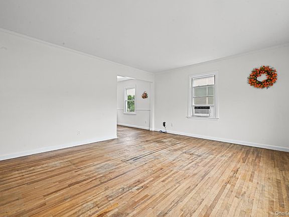 2nd image of 32 Brenner Avenue