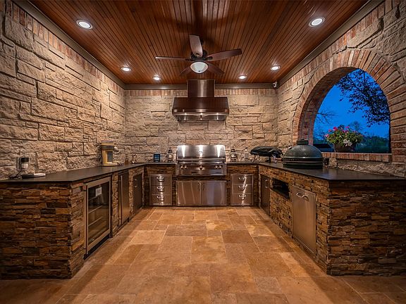 4th image of 23 Muirfield Way