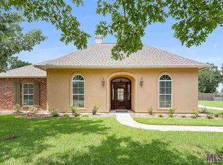 17243 Trinidad Dr, Prairieville, LA 70769