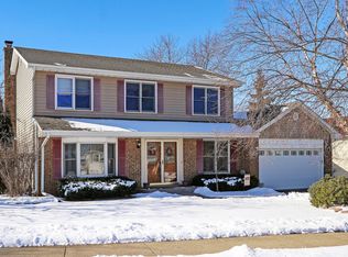 27 E Harbor Dr, Lake Zurich, IL