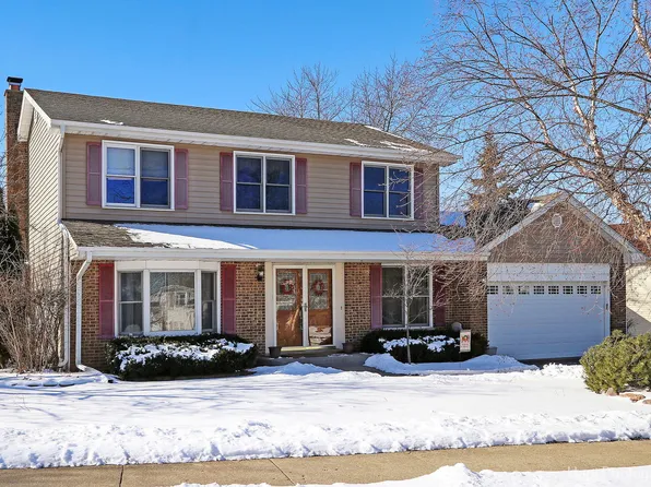27 E Harbor Dr, Lake Zurich, IL 60047