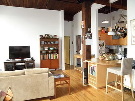 Sold by Vespa Properties Group | media 17