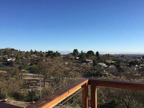 >180 degree views from deck
