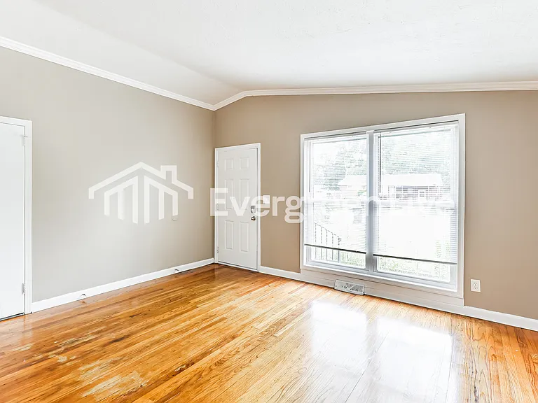 2013 Garr Dr — Photo 8