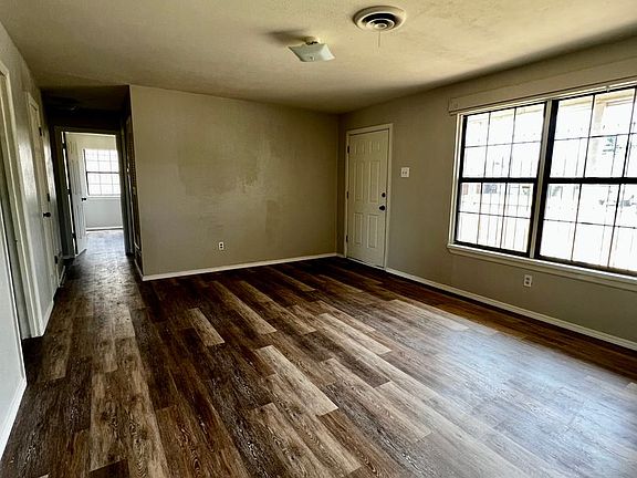 5th image of 225 N Bowie Dr