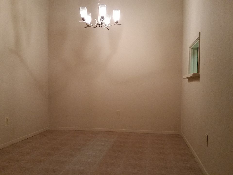 TH 13 Dining Rm_12102014