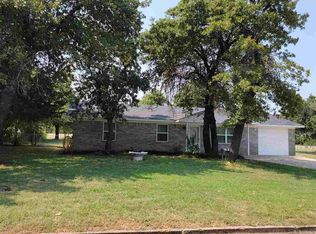 115 W Cool Springs Rd, Rush Springs, OK 73082