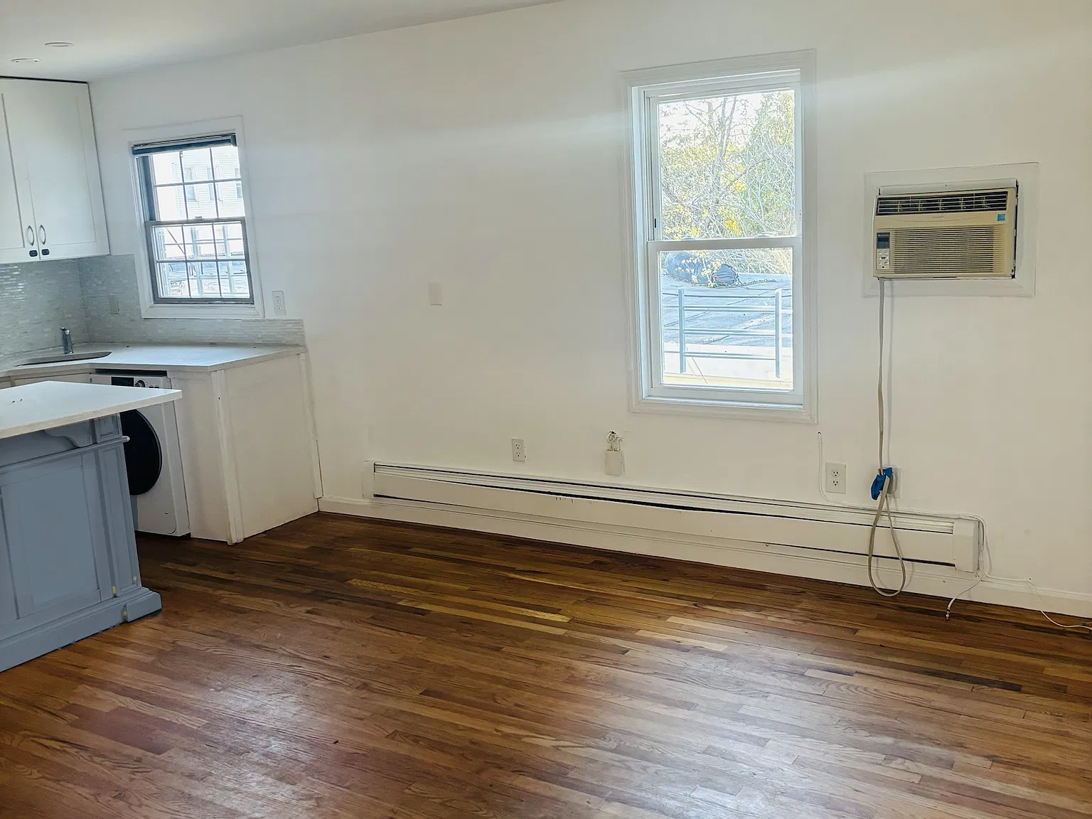2 bed, 1.5 bath, 1100 sqft, $3,265 — Photo 4