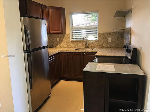 3rd image of 3126 SW 1st Ave #3126