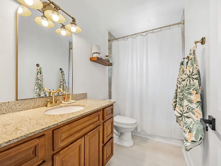 871 Highland Ave NW — Photo 8