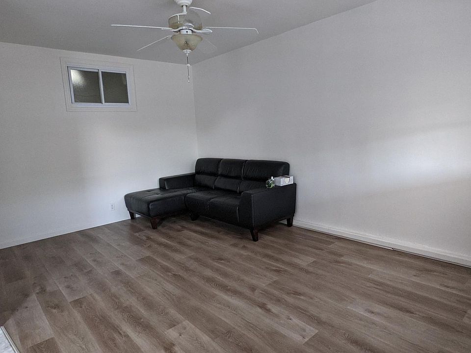 1st image of 11937 26th Ave Floor 2