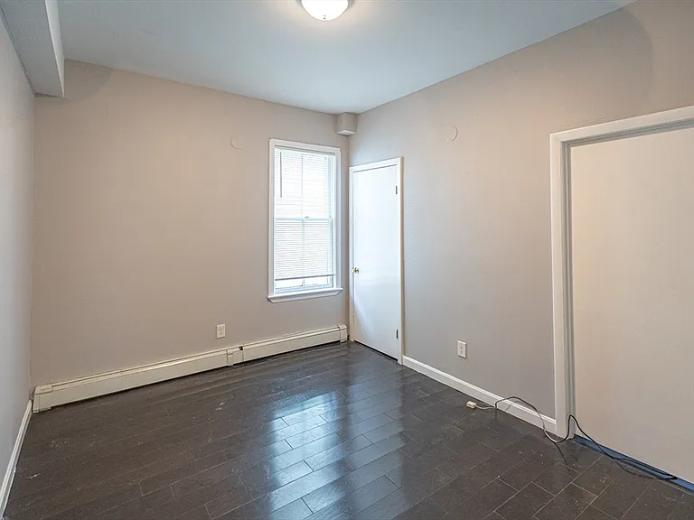 421 Ferry St #1 — Photo 8
