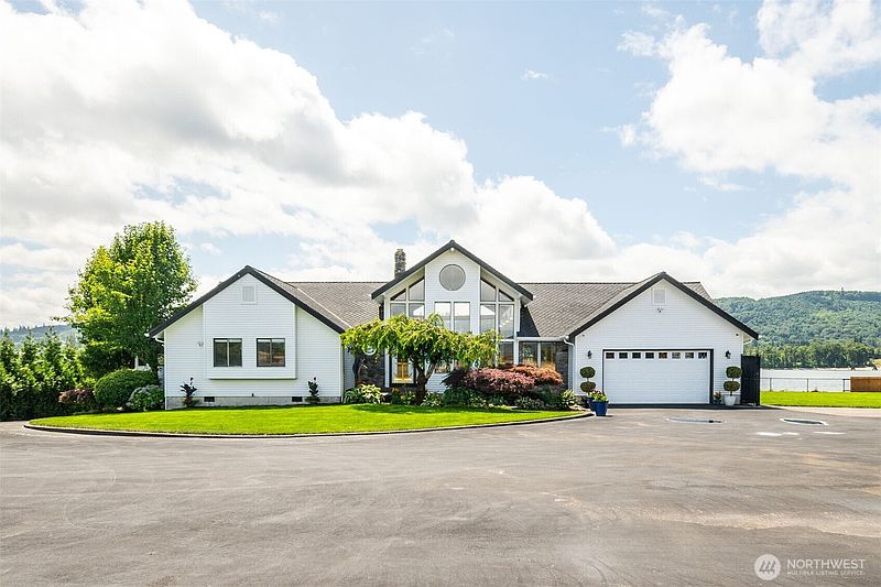 2nd image of 2207 Dike Road