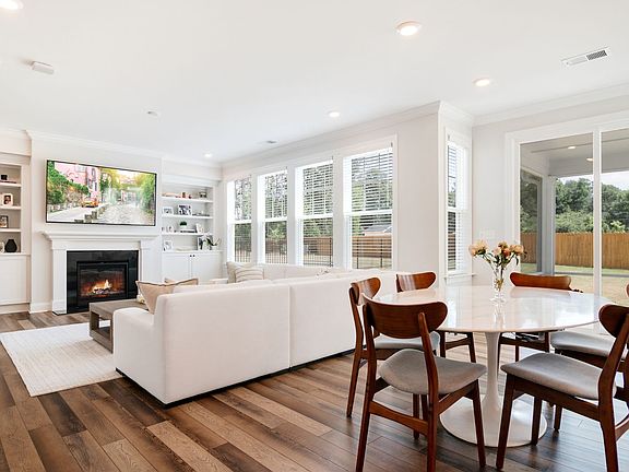 5th image of 219 Abbot Pl