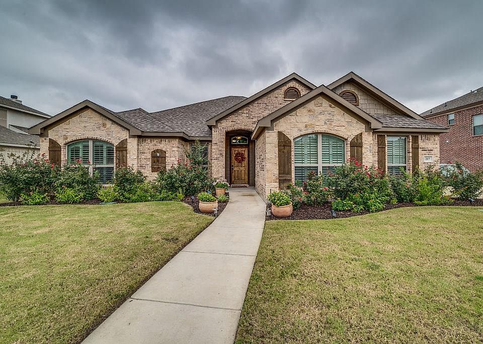 1st image of 217 Nocona Dr