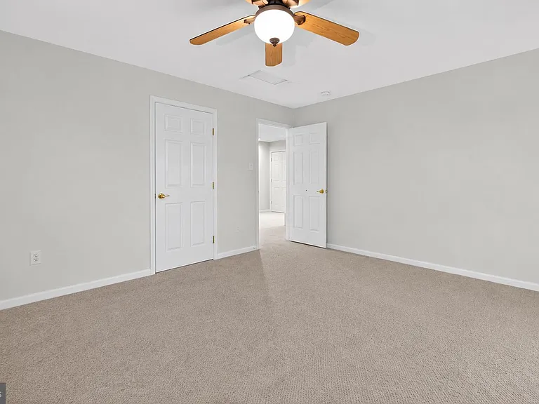 117 Teapot Ct #117 — Photo 24