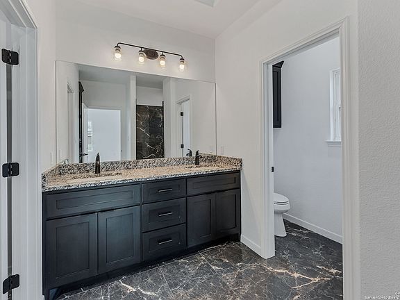 4th image of 108 CHINABERRY HILL