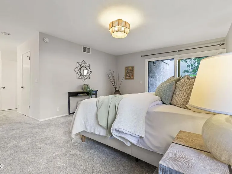 640 S Lake Ave #105 — Photo 20