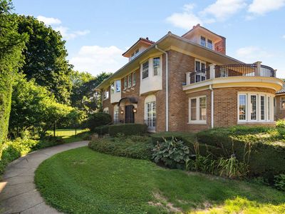 693 Sheridan Rd, Wilmette, IL, 60091