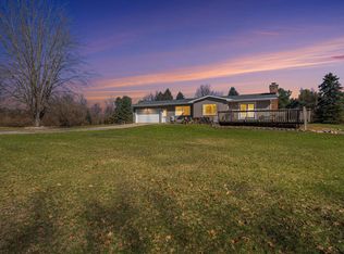 19299 Williamsville Rd, Gregory, MI 48137