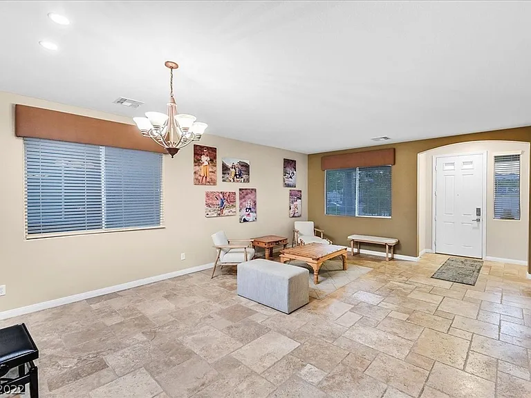 11077 Turlington Ln — Photo 13