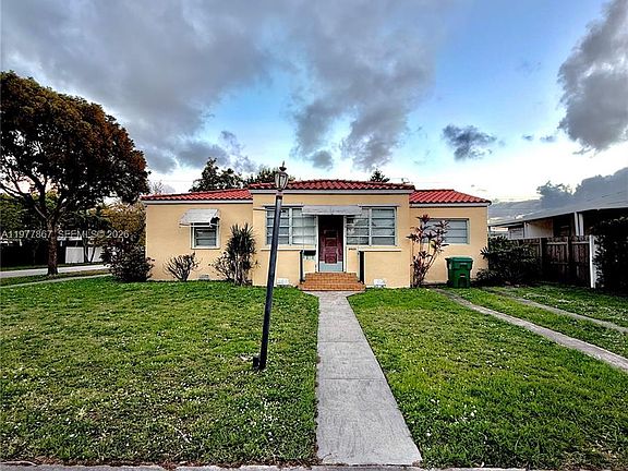 2nd image of 4400 SW 4th St