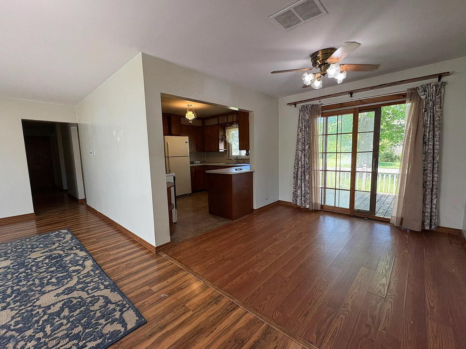 3 bed, 1622 sqft, $1,800 — Photo 2