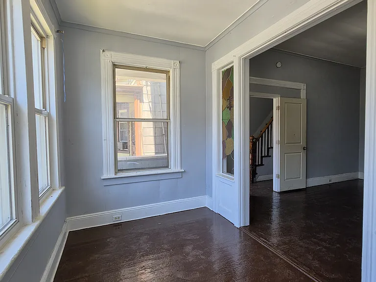 96 Brown Pl #A — Photo 30
