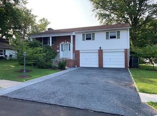 54 Sycamore Ln, Palmyra, PA 17078