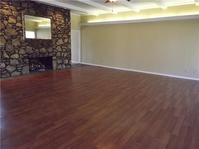 2nd image of 136 Fairways Dr