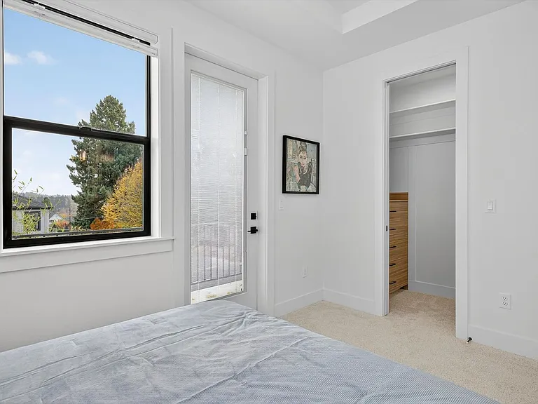 808 3rd St — Photo 24