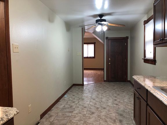 4th image of 3676 E Barnard Ave