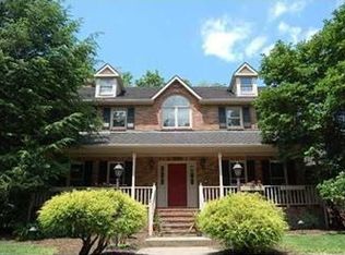 2866 Clearview Rd, Allison Park, PA 15101