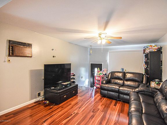 5th image of 451 Jefferson Ave