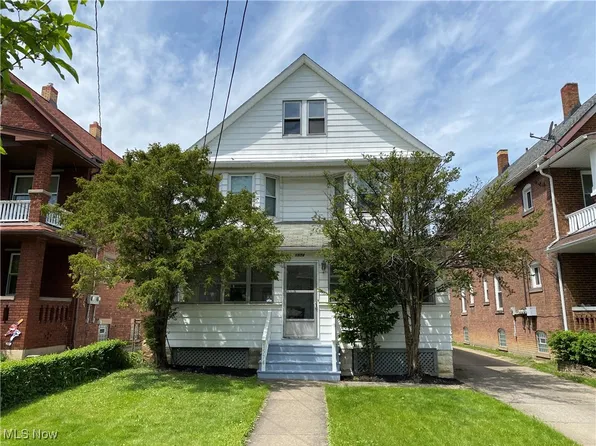 1574 Ridgewood Ave, Lakewood, OH 44107
