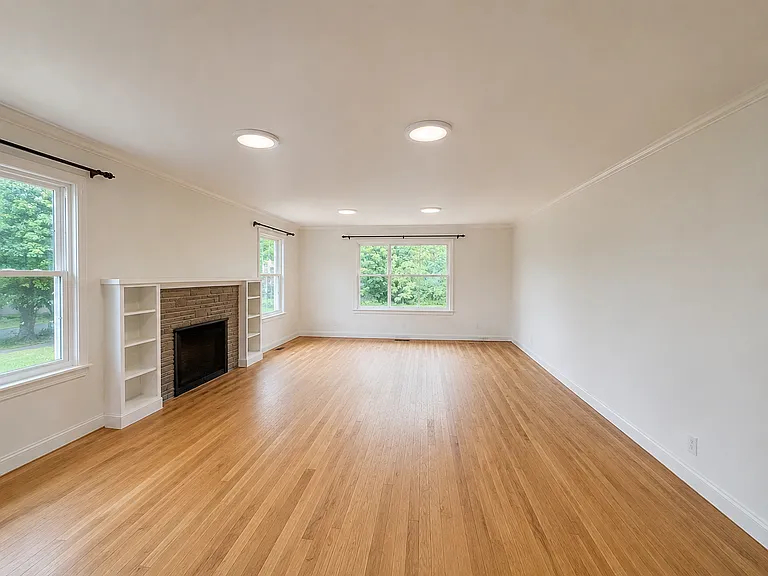 179 E Creek Dr — Photo 5