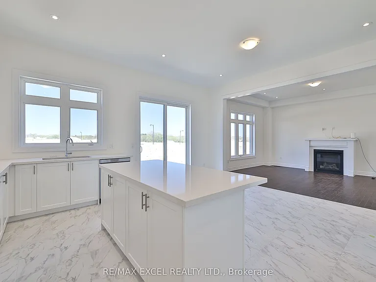 24 Sunny Acre Cres — Photo 13