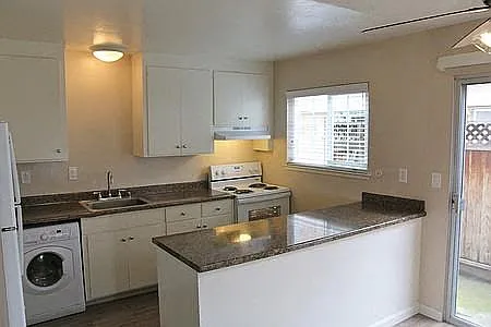 Floor plan 2 Bed 1.5 Bath