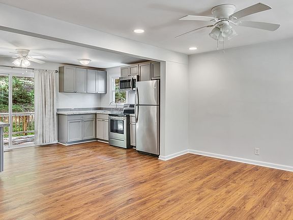 2nd image of 8993 River Rd