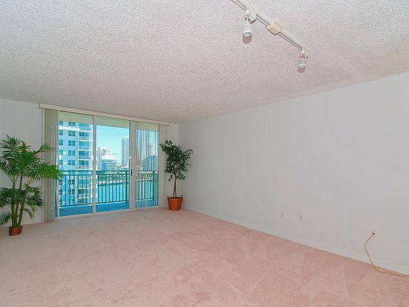 3rd image of 1155 Brickell Bay Dr APT 1406
