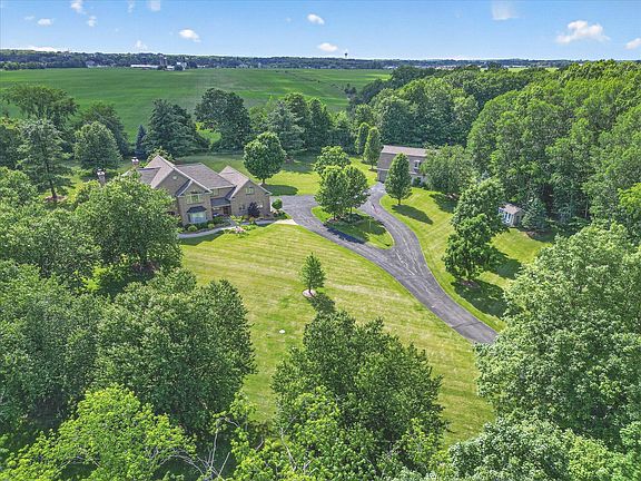 2nd image of 9425 Ravine Ridge Dr SE