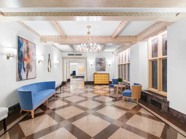 975 Park Avenue image 18 of 19