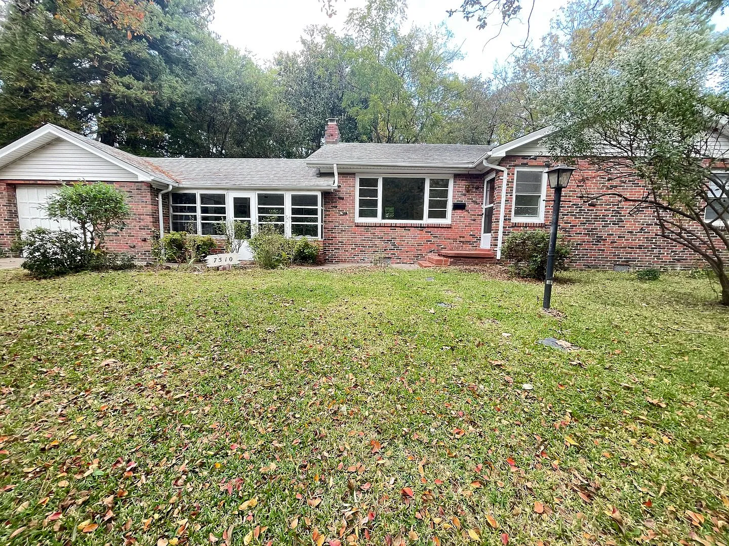 Charming Norfolk Home with Sunroom & Attached Garage In Riverfront! — Photo 3
