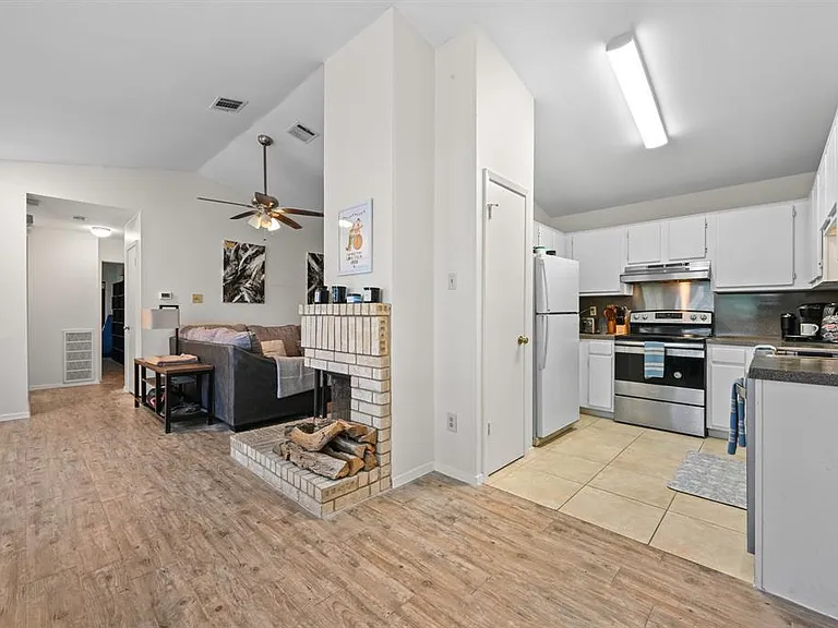 11728 Norwegian Wood Dr — Photo 11