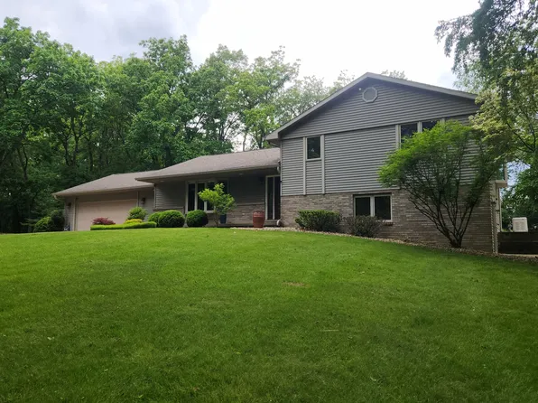 847 Lake Wildwood Dr, Varna, IL 61375