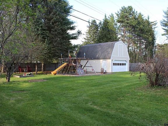 4th image of 7 Cortland Dr