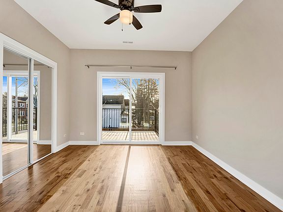 4th image of 5843 W Corcoran Pl #2