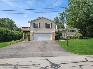17W320 Scheel Dr, Willowbrook, IL 60527