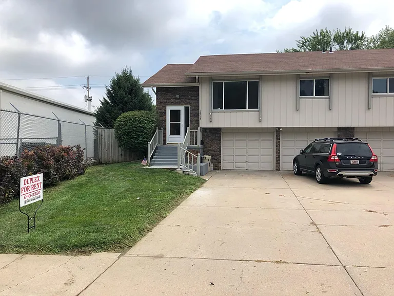12715 Weir St — Photo 1